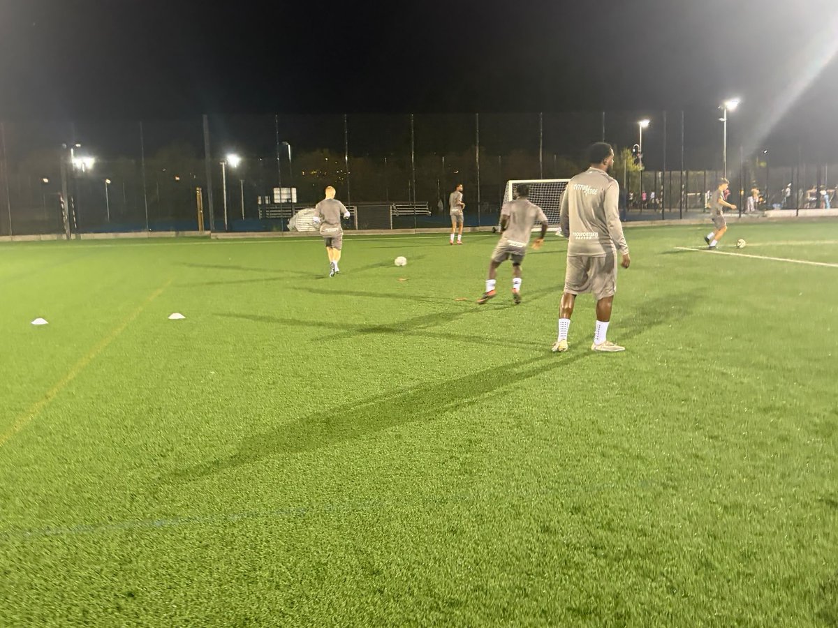 SoulTHFC's tweet photo. Another day, another session 

Putting in the work as we prepare for this weekend’s away fixture against Romford FC. 

Focused, hungry, and ready for the challenge! 

#SoulTHFC #MatchdayLoading #AwayDays #RoadToTheWeekend https://t.co/T2hNdsTSjo