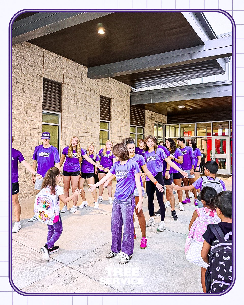 ACUsports's tweet photo. ROOTED IN THE COMMUNITY. 🌳

Throughout September, ACU Baseball, Track &amp; Field and Cross Country welcomed students with high fives and encouragement at Abilene Christian, Taylor &amp; Stafford elementary schools. 

High Five Friday presented by @ThorntonsTree91 

#GoWildcats https://t.co/PRQsaTs6Kz