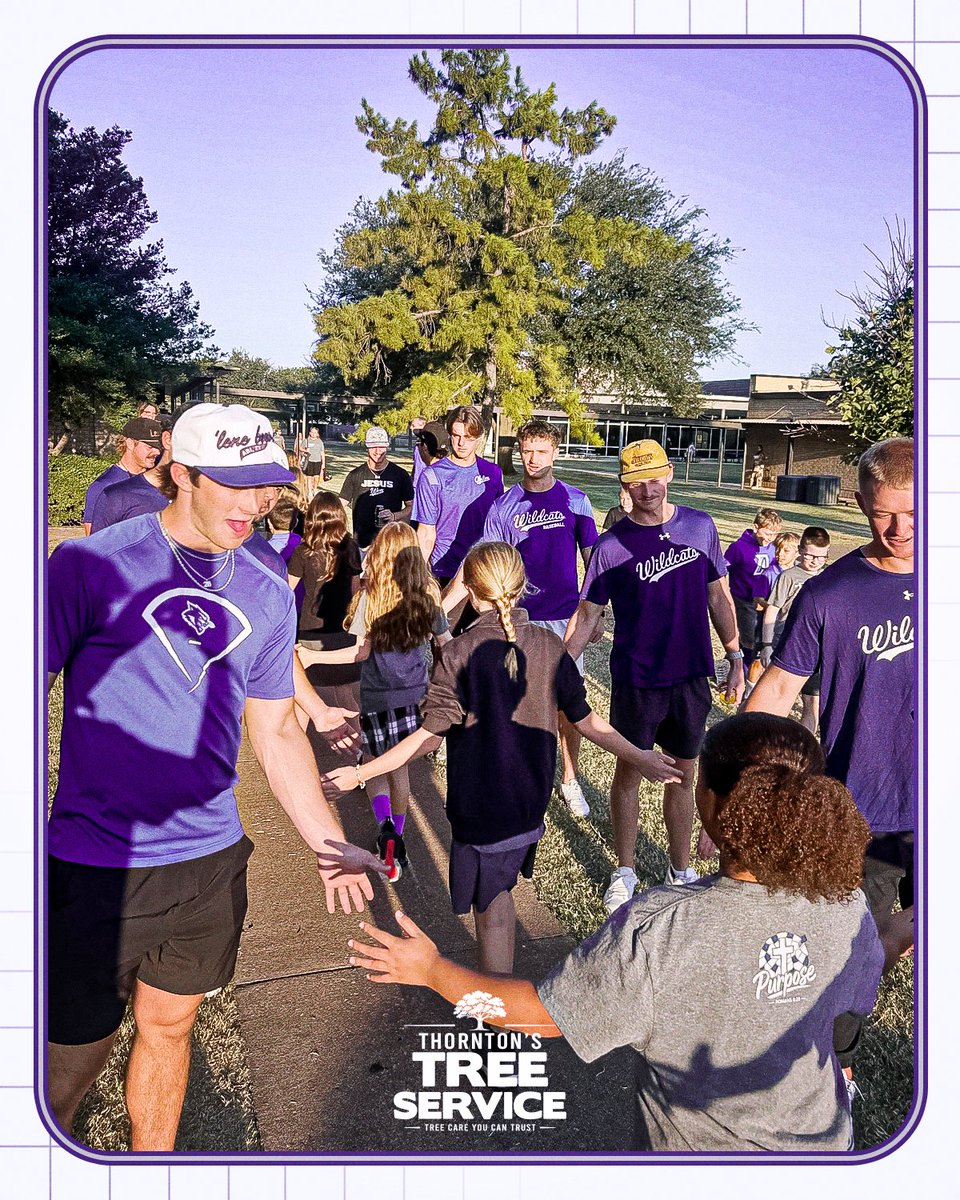 ACUsports's tweet photo. ROOTED IN THE COMMUNITY. 🌳

Throughout September, ACU Baseball, Track &amp; Field and Cross Country welcomed students with high fives and encouragement at Abilene Christian, Taylor &amp; Stafford elementary schools. 

High Five Friday presented by @ThorntonsTree91 

#GoWildcats https://t.co/PRQsaTs6Kz