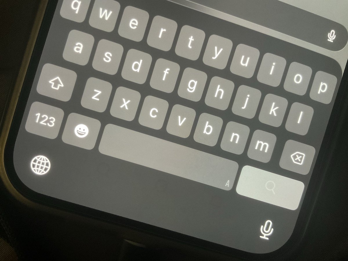 jenatilia's tweet photo. the grok mark burned into my fucking screen wtf https://t.co/kgt9eOWx8h