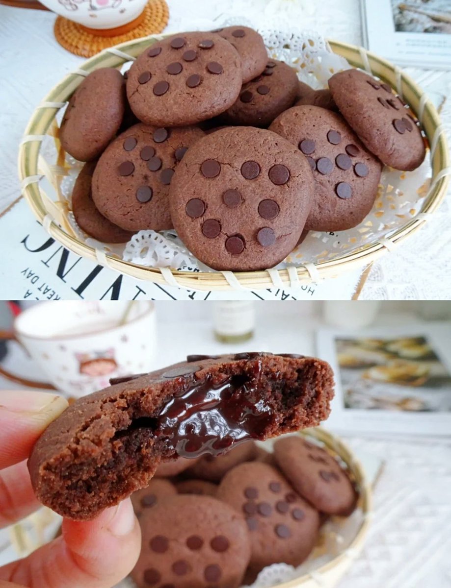 RodneyRoma7u's tweet photo. Hoy horneé unas galletas con chispas de chocolate crujientes, el aroma llenó toda la cocina y disfruté cada momento de este proceso dulce. https://t.co/qZmEQQbLIY