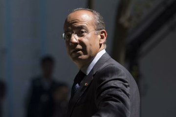 tacuilopost's tweet photo. NO ERES BIENVENIDO A MÉXICO.
Felipe Calderón Hinojosa. https://t.co/9FKaO2PSsG