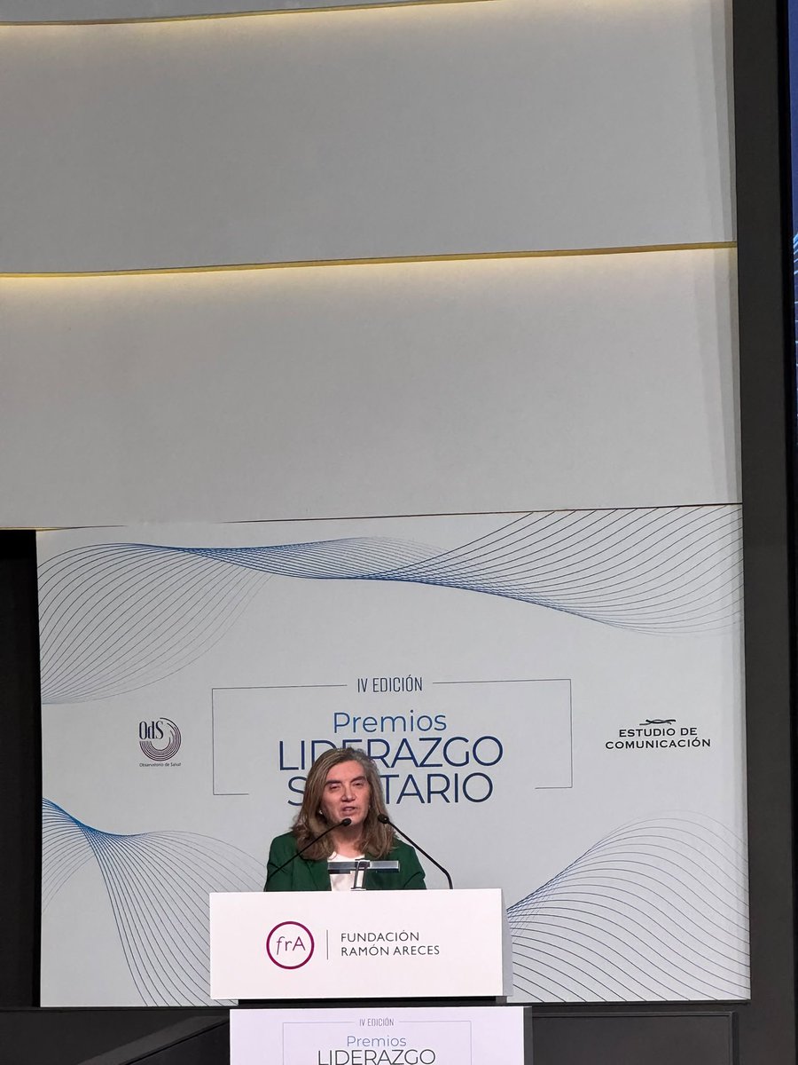 C_OrejaGuevara's tweet photo. Un honor haber recibido el Premio Liderazgo Sanitario 2026 en #Neurología categoría de Liderazgo Clínico !!!! 🔝
Este premio se lo dedico a las personas con #esclerosismultiple , a sus familiares y a las asociaciones de pacientes : @aedemesclerosis @aelem_2009 @esclerosiseme https://t.co/Tyyr0dDpSi