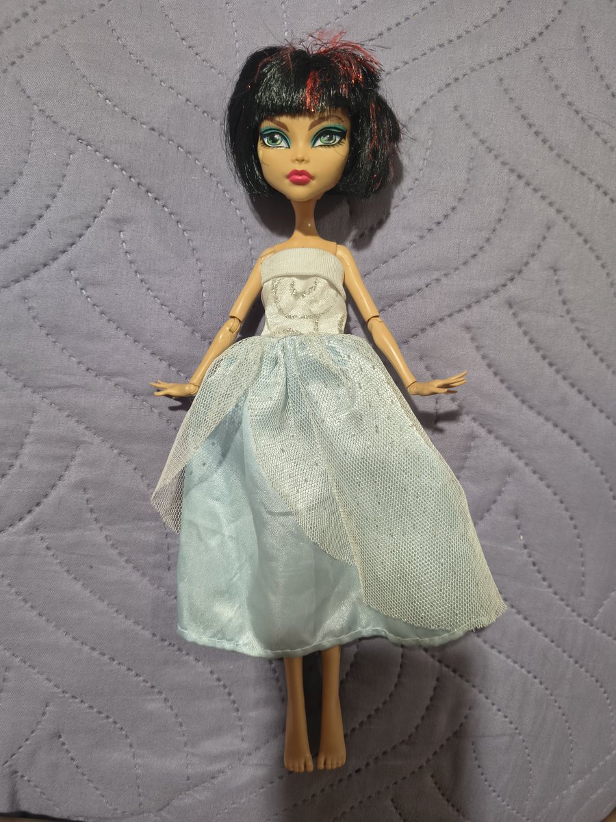 NanamiDoll's tweet photo. Llevo un montón sin hacer customs doll
Así que desidi retomar este pasatiempo de poco a poco.

Hace poco hice este boceto de cleo sombras con algunas pequeñas modificaciones también ya seleccione a la víctima para este custom 😈 https://t.co/dUzuA1vdoD