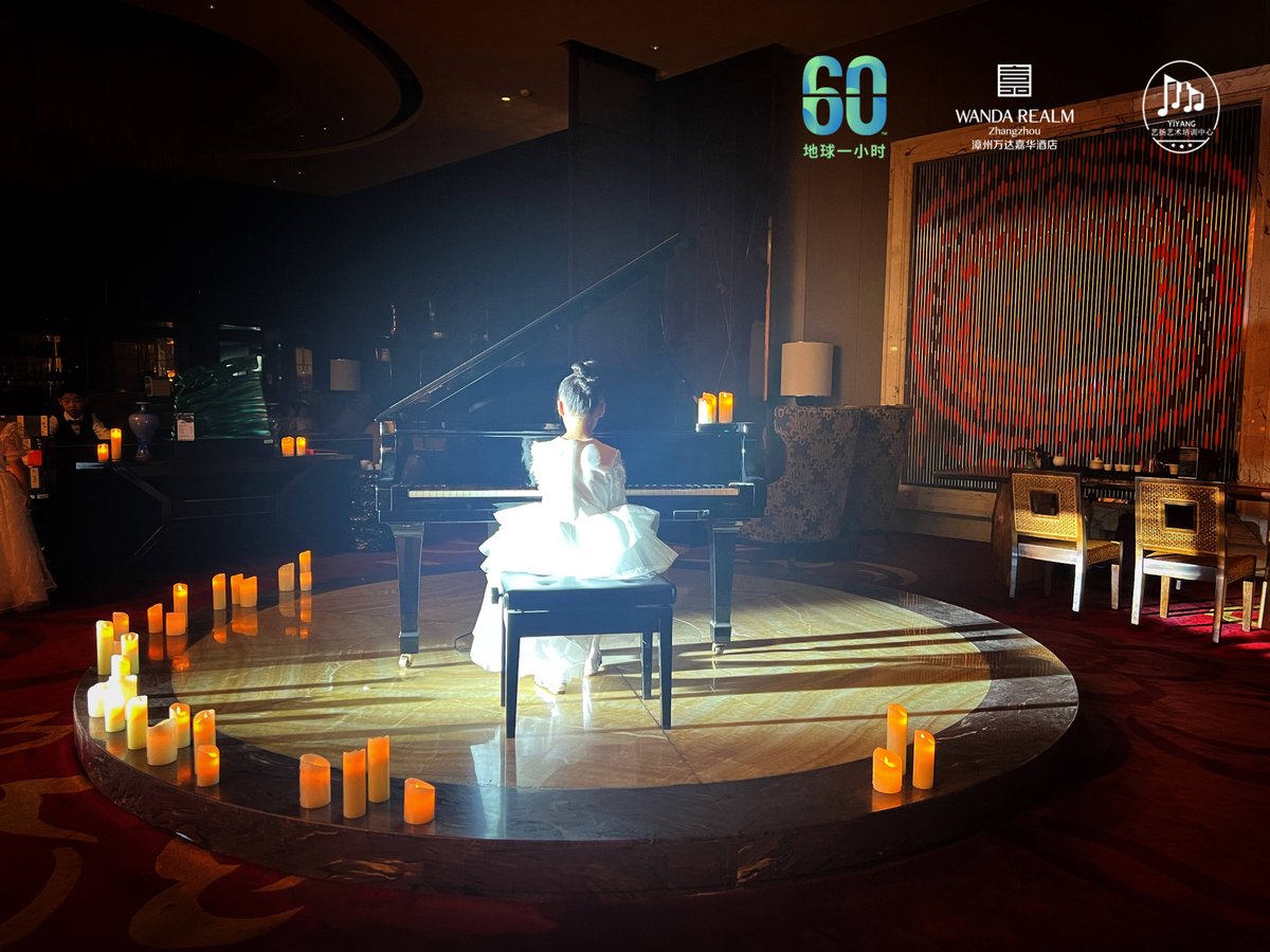 noxodrkc52's tweet photo. [Thunder rumbles, and the exquisite concert hall echoes with melodious notes] https://t.co/jnwLEeTnPq