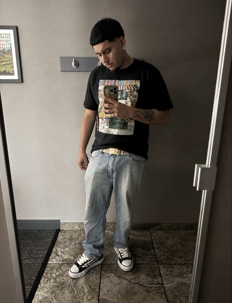 titos1k's tweet photo. hype me up like an egirl https://t.co/z9VHvTG6n1