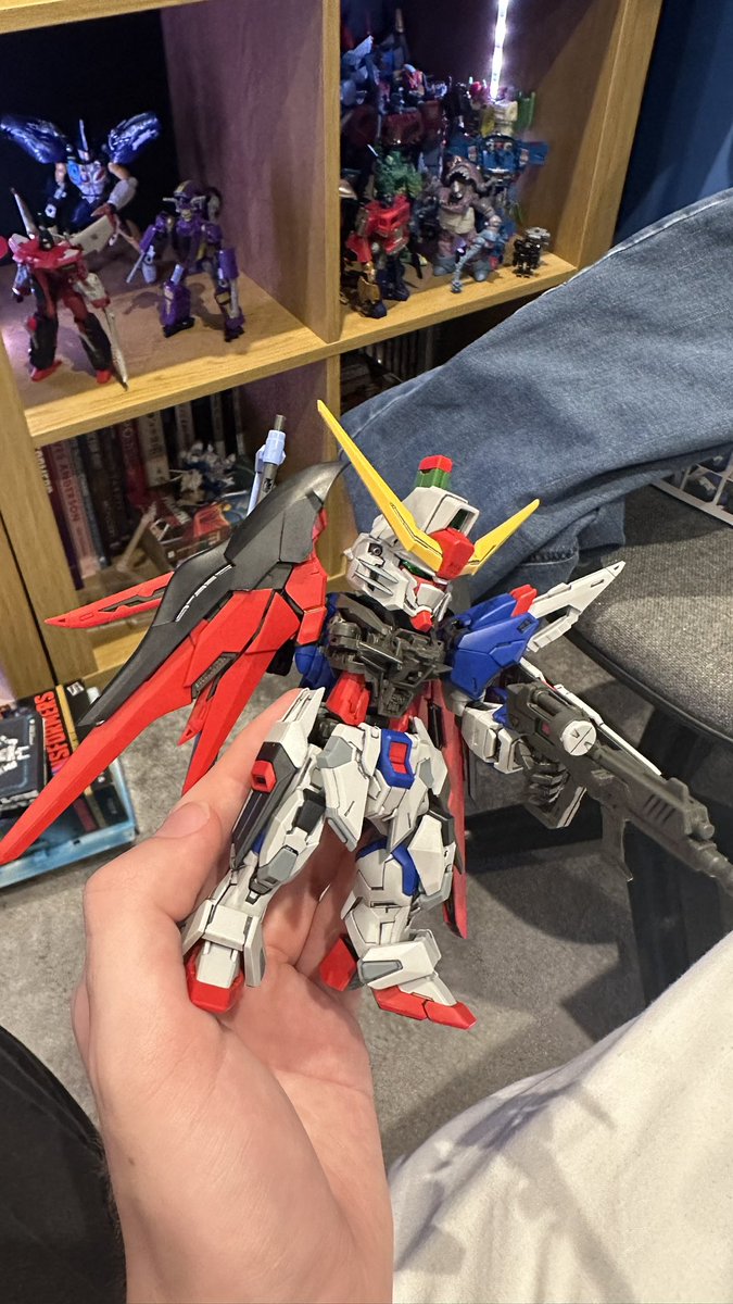 Jerdley8's tweet photo. Thinking about my poor MGSD Destiny Gundam that I broke a while back when I was posing the inner frame. I wish I could get replacement parts so bad. https://t.co/w3Re0iMHdZ