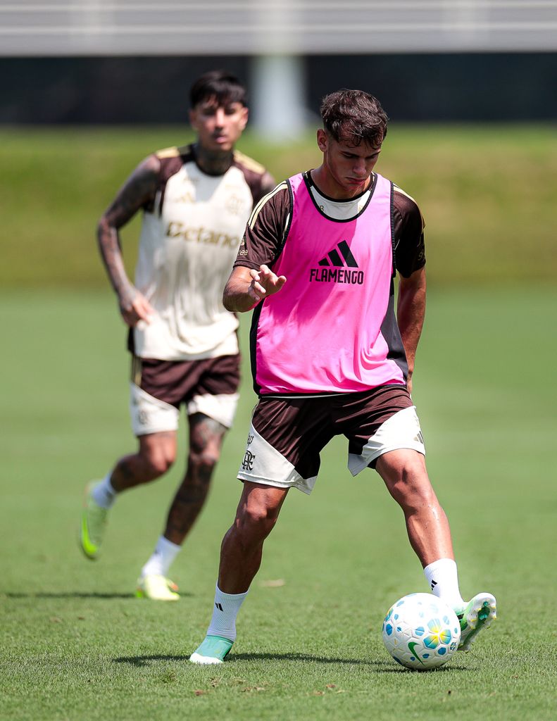 flamengandorj's tweet photo. Flamengo treina, nesta quarta (30), no Ninho do Urubu. https://t.co/QCw1hD0oZH
