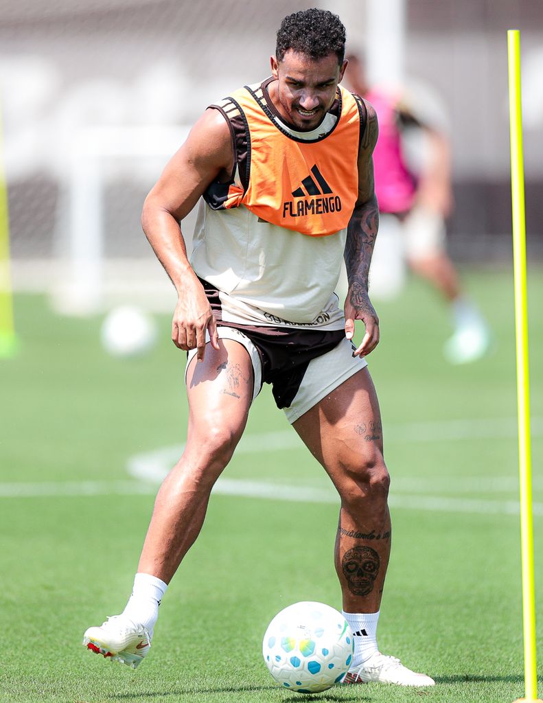 flamengandorj's tweet photo. Flamengo treina, nesta quarta (30), no Ninho do Urubu. https://t.co/QCw1hD0oZH