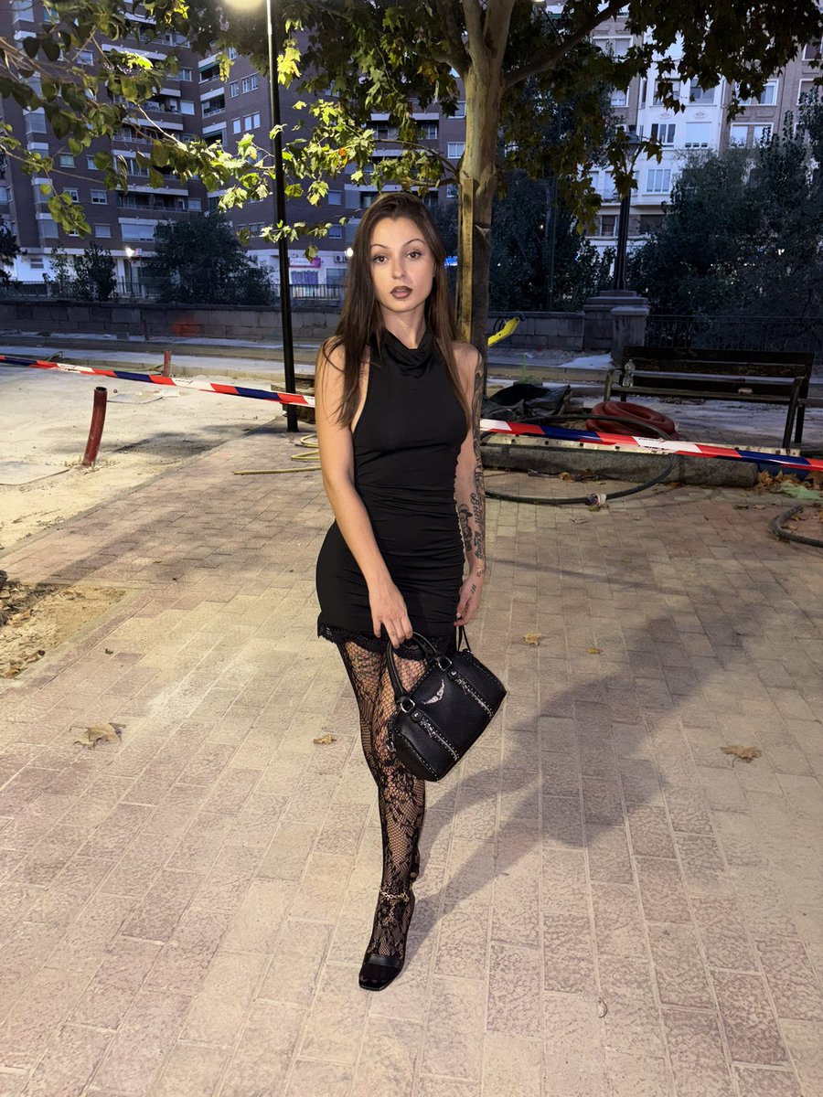 g0dessangela's tweet photo. Un novio servicial y sumiso… que siempre esté pendiente de adorarme, esforzarse en trabajar para que su diosa esté feliz y ante todo , que tengamos la confianza d contarnos todoooo🐶💋 
RT Y LIKE PARA QUE TODOS LO VEAN🫵🏻 https://t.co/HXc05C4tNB