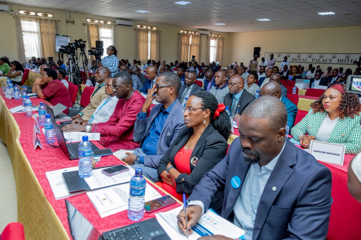 OPDD_Burundi's tweet photo. Dans son discours, SE @Burundi1stLady a souligné que ce centre pilote de DPE à Kayanza doit progressivement être approprié par les structures nationales, provinciales et communautaires, avec des ressources humaines, financières et techniques intégrées aux mécanismes existants. https://t.co/jjcJUdBgZg