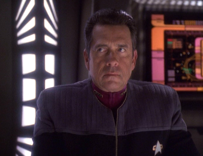 JanelleWaz's tweet photo. Odo after Eddington defected to the Maquis after being stationed on DS9 because Starfleet didn't trust Odo.
VS.
Starfleet after Odo had a fling with the Female Changeling and compromised the Federation in the Dominion War.
#StarTrek #StarTrekDS9 https://t.co/fsSifTpKlf
