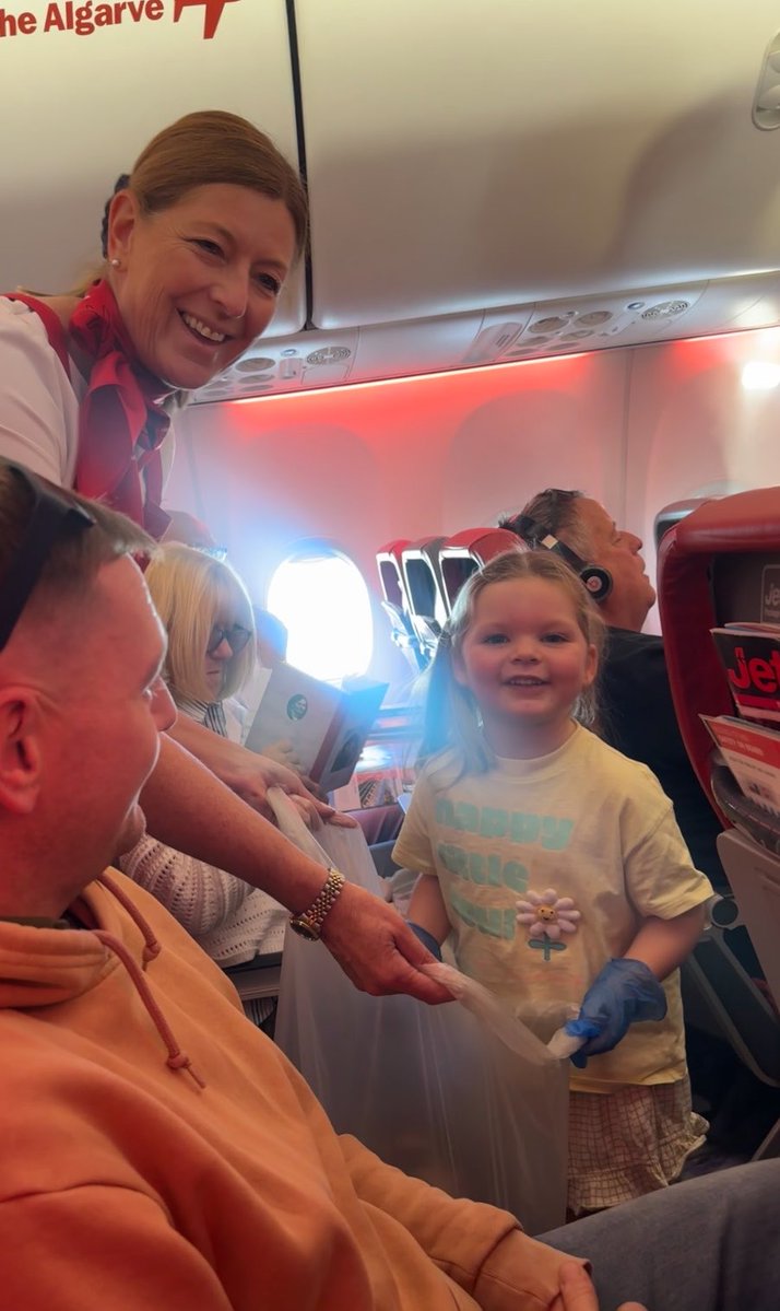 jordanwx90's tweet photo. Thank you to the amazing Edinburgh @jet2tweets staff who always let my 3 year old help collect the rubbish. The highlight of her holidays 😂 future flight attendant in the making. https://t.co/9On9qorZYl