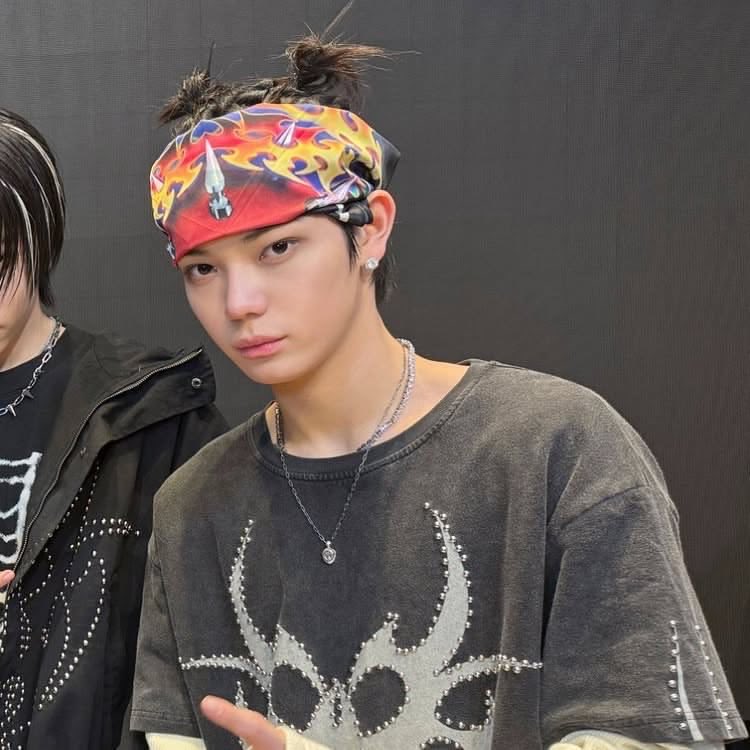 meme_4sho's tweet photo. Ohyul looked so cute with these two pigtails 😭🤏🤏 https://t.co/RvyAteSKbD