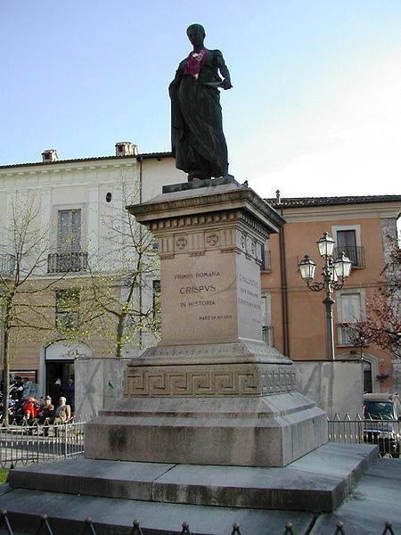 romanhistory1's tweet photo. Born today 86BC Gaius Sallustius Crispus better known as Sallust. He was a Roman historian, politician, and novus homo from an Italian plebeian family. Sallust was born at Amiternum in the country of the Sabines and was a popularis, an opponent of the old Roman aristocracy https://t.co/TMDQWmjmCn