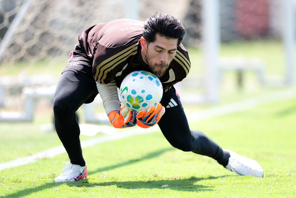 flamengandorj's tweet photo. Flamengo treina, nesta quarta (30), no Ninho do Urubu. https://t.co/o6QxtQi6GV