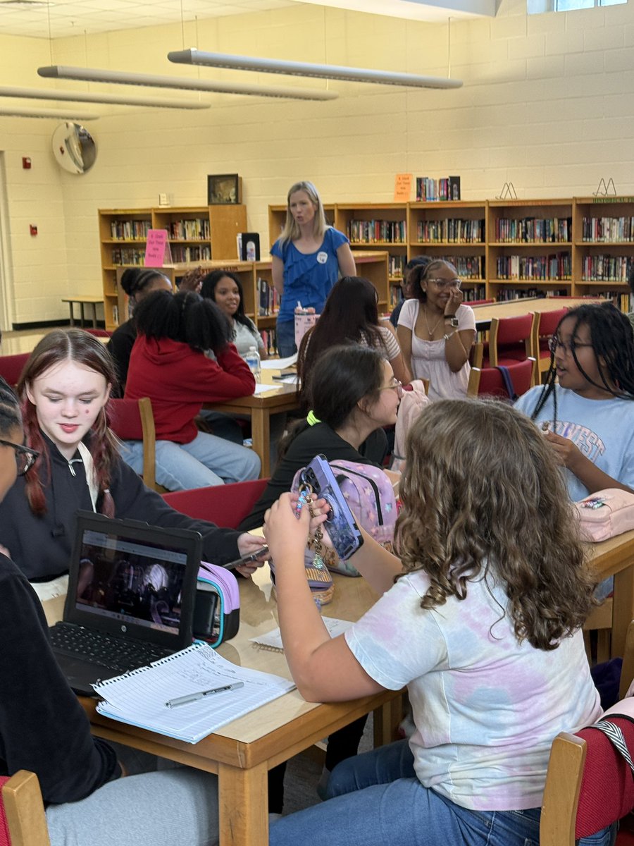 ahdee315's tweet photo. Empowering our Ladies of Excellence! @WMSHCS ✨💪🏾 Creating space to build confidence, discover their strengths & remind each young woman that her voice, dreams & presence matter. 💕✨ #LadiesOfExcellence #YouBelong #WolfPackPride #Empowerment https://t.co/30Y6nfYyGT