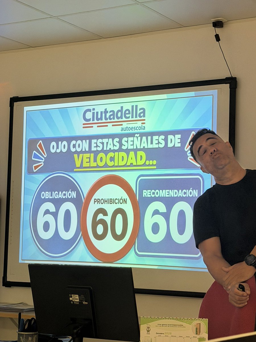 glockrosa69's tweet photo. te amo carlitos haces k me den ganas d ir a clases 😭💕 https://t.co/4wD5REUGVa