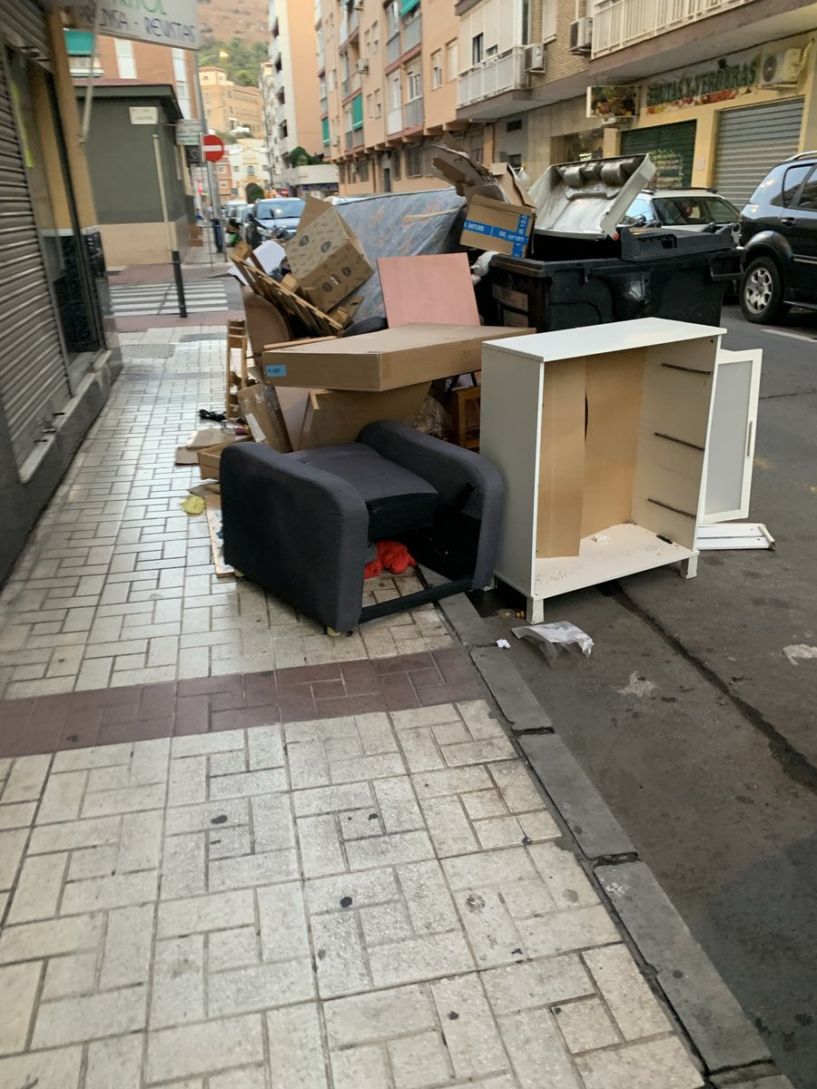 YououttaknowR's tweet photo. @101tvMalaga Los barrios, ¡mejor que nunca! https://t.co/avTdC1IuTG