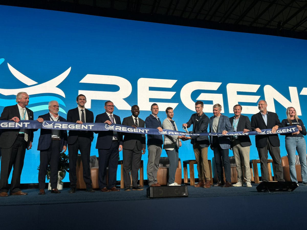 Rep_Magaziner's tweet photo. Today, I visited the grand opening of @regentcraft’s new Seaglider Manufacturing Facility in North Kingstown, the first of its kind, and saw a test flight of its new seaglider.

Our state is at the cutting edge of marine engineering, supporting good paying jobs. https://t.co/lIvsL9ACtX