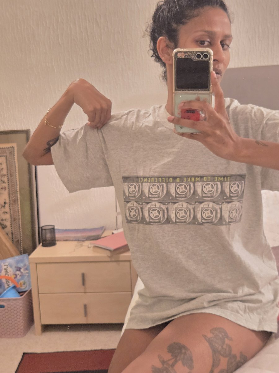 manlikemaya's tweet photo. what u know about that year 2000 millennium dome merch https://t.co/LHd4pwSfpz