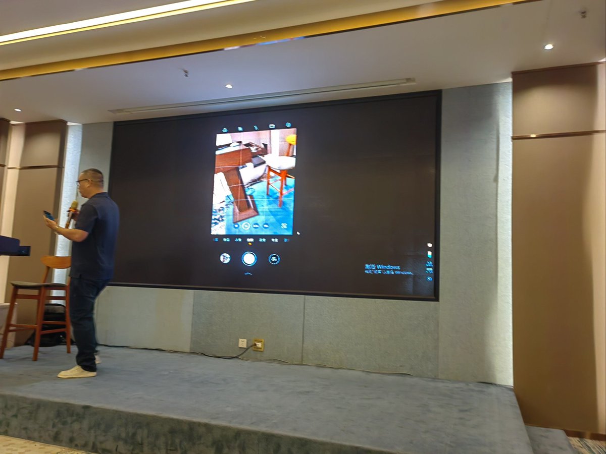 vurajurapofo's tweet photo. Conferencia increíble sobre marketing digital hoy! Aprendí tips súper útiles para redes sociales, gracias al ponente por compartir su experiencia! ， https://t.co/hZRTk0TAew