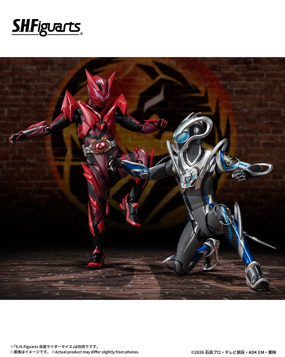 t_features's tweet photo. 【10月1日(木)16時一般予約解禁】

「S.H.Figuarts 仮面ライダーマオウ」
2027年3月発売予定
📋商品詳細→ https://t.co/4hsATEjYHF

猫をモチーフとした造形を細かく再現し、特徴的な赤のカラーリングも再現！左右各2種の交換用手首パーツや交換用ライドエグズが付属！
#t_shf #仮面ライダーマイス https://t.co/RURVHGkZzz