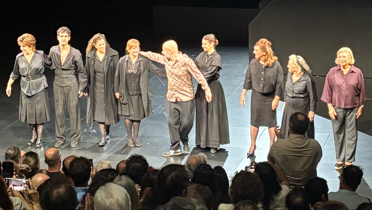 toniaira's tweet photo. “Cada generació ha de lluitar per la seva llibertat. I la llibertat es ‘conquista’ cada dia” ✨
Quin textàs d’en @josepmariamiro ✨ I mireu que n’ha fet de memorables... Però #ElCadell no és d’eixe món ✨ Tros d’història, d’històries i d’interpretacions… amb l’Arànega immensa👏🏼 https://t.co/Z3xpGYCAZS