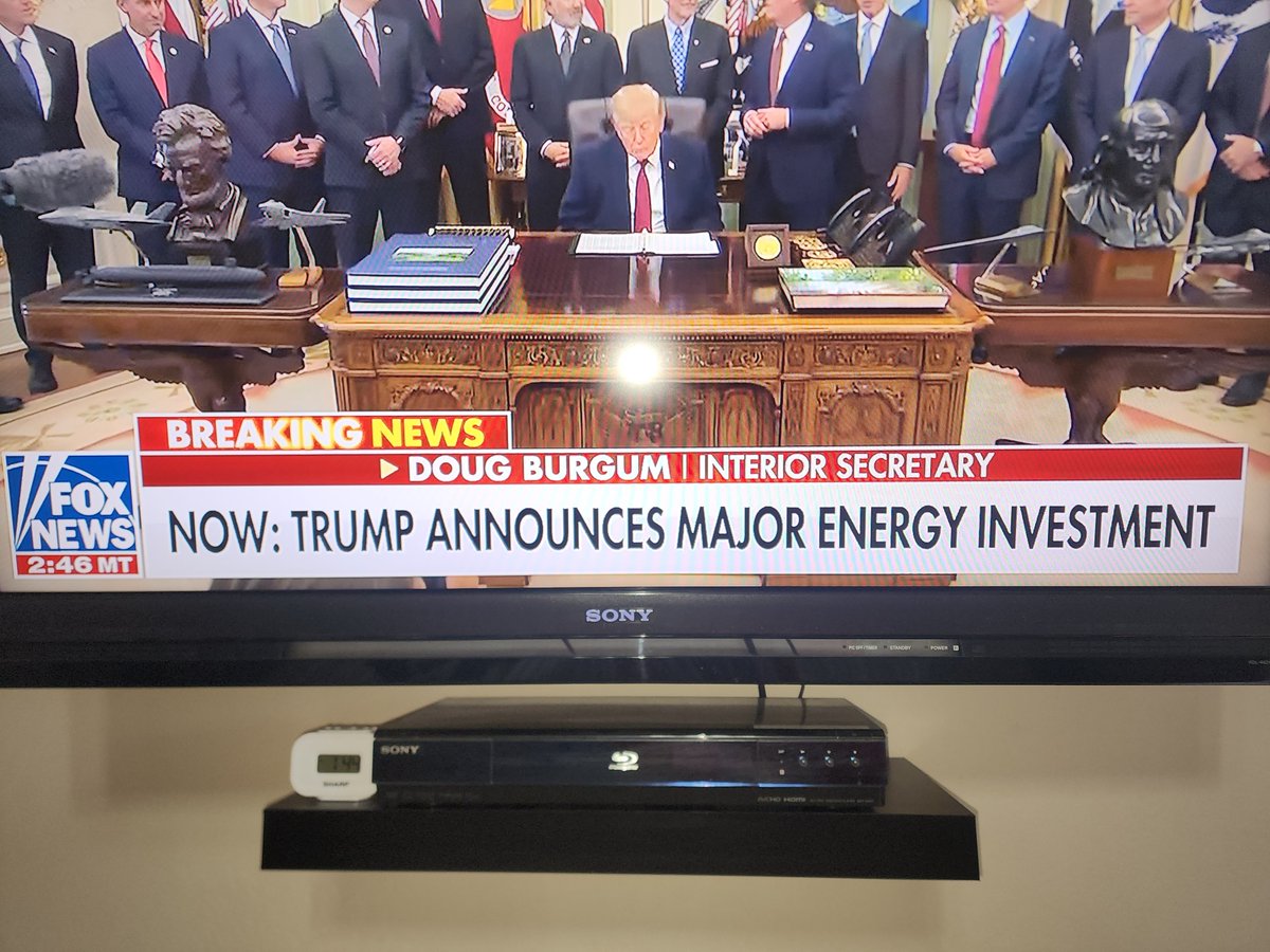 LoverofFox's tweet photo. Is the MSM reporting on this? I checked and didn't see it. https://t.co/aZ4MVRFpXo