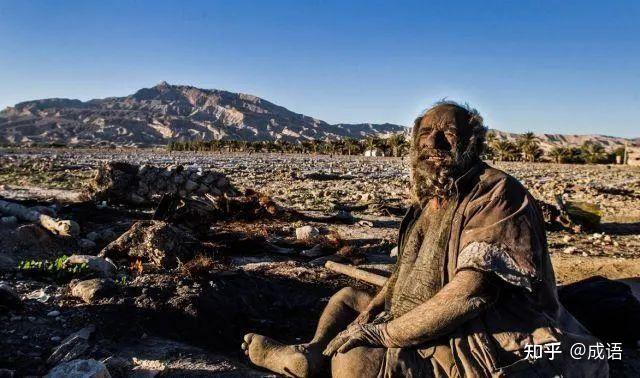nyxtrx134's tweet photo. The harsh life of the aborigine is being neglected by the authorities today. https://t.co/Od0lrgjI8U