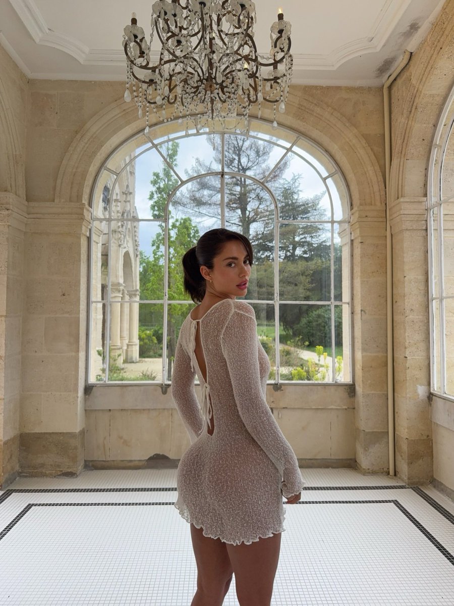 popsstantot's tweet photo. rate my dress https://t.co/lo4nPU5wni