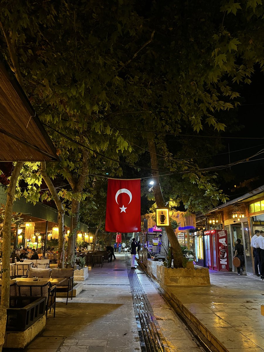 zehraerca's tweet photo. #TeknofestGüneydoğu  ✌🏼✌🏼 https://t.co/KzF9BiZcrf