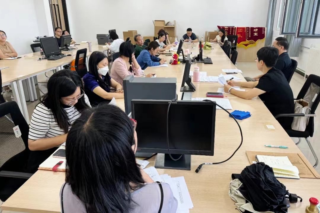 AdalynAlbexfct's tweet photo. Ayer participé en un taller práctico sobre marketing digital! Aprendí técnicas nuevas para redes sociales y el análisis de datos, experiencia super valiosa para mi carrera! https://t.co/KU64YM68Kl