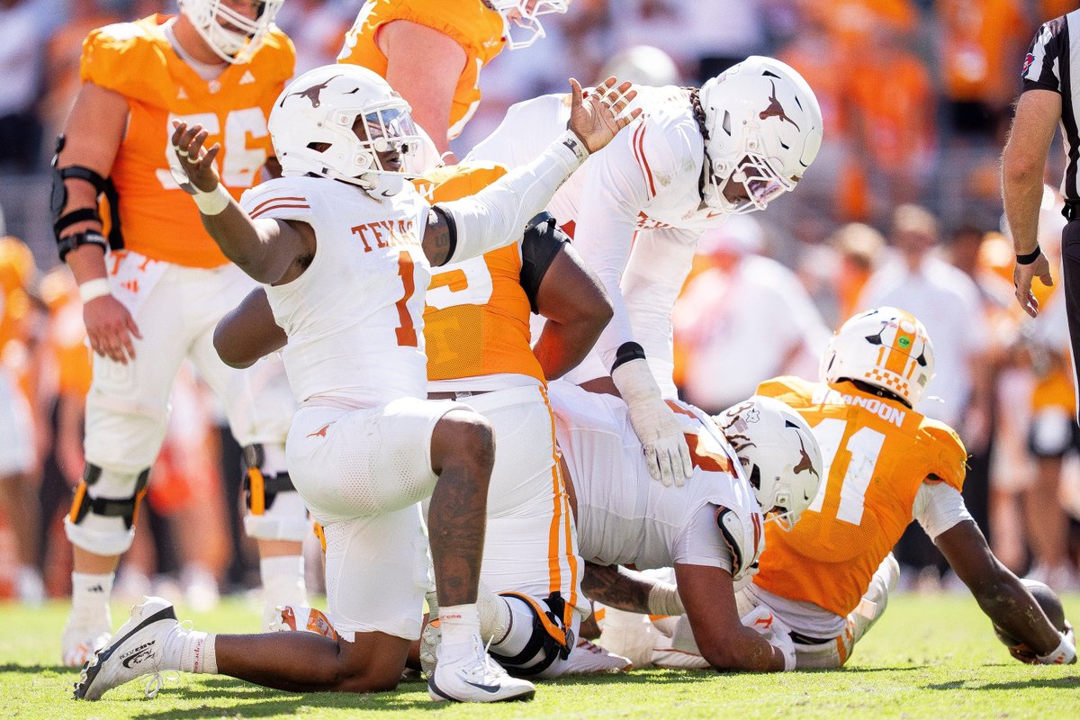 CamMellor's tweet photo. Most pressures, FBS defensive lines:

Texas: 75
UCF: 63
LSU: 61
Texas State: 59
Indiana: 57
South Carolina: 57
USC: 56
Missouri: 55
Florida: 55
Baylor: 55
Buffalo: 55
Tennessee: 54
Maryland: 54
Liberty: 54
Louisville: 54
Virginia Tech: 53
Notre Dame: 53
Georgia State: 53
Miami (FL): 53
Michigan: 52
Memphis: 52
Iowa: 52
FAU: 52