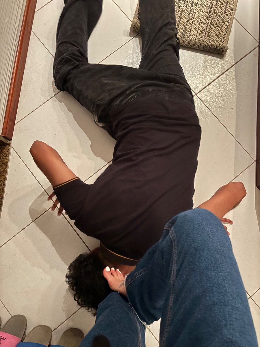 MissHekateofc's tweet photo. Como um homem deve ficar! https://t.co/XT6T9S7T7Y