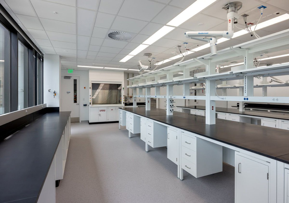 DPRConstruction's tweet photo. Early partnership helped transform a 275,000-sq-ft office building into a high-performance lab facility, reducing risk and improving cost certainty. Read how strategic planning can help bring science online sooner: https://t.co/CZ8NLcjS8i https://t.co/Q8HMHpPz7n