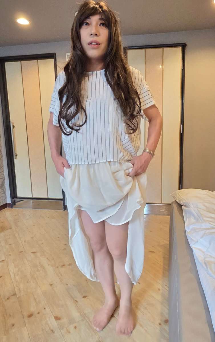 future072yuu's tweet photo. おはようございます💕
加工で金髪ヘアに、して見ました！
どちらが良いかな？ https://t.co/dPCVTQcxeD