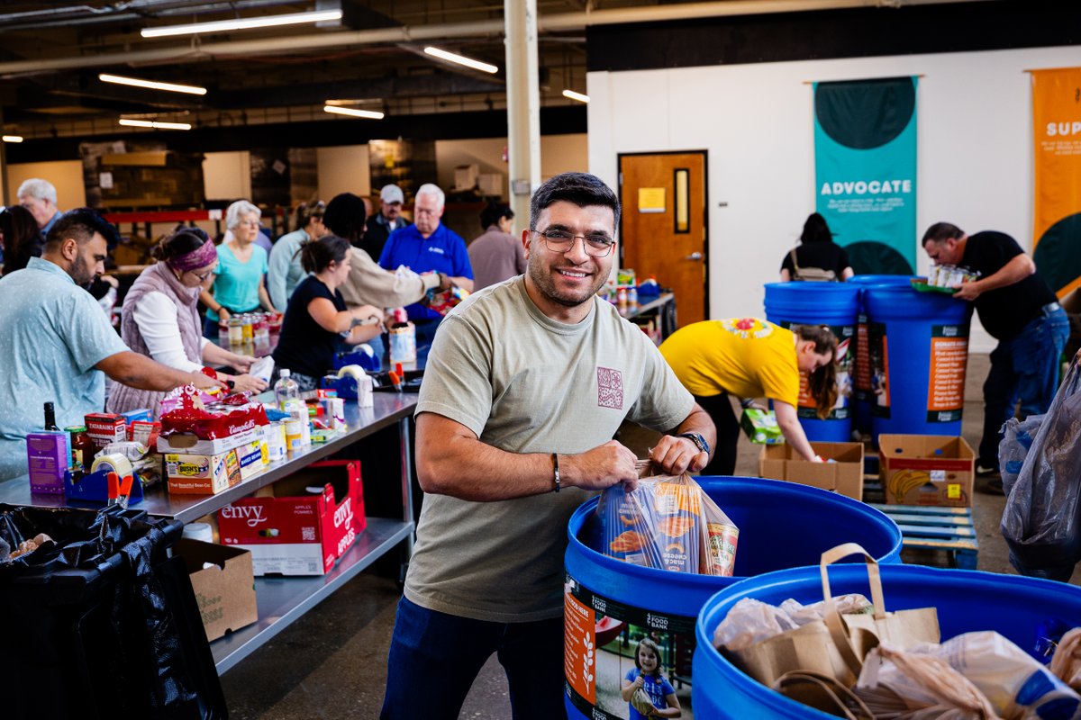 Asphalt_Inst's tweet photo. The staff of the @Asphalt_Inst spent the afternoon at God's Pantry Food Bank in Lexington, Kentucky, trading our desks for volunteer work to help close out Hunger Action Month. We're proud to support their mission of reducing hunger across the state. #HungerActionMonth https://t.co/BXI93hcDVk