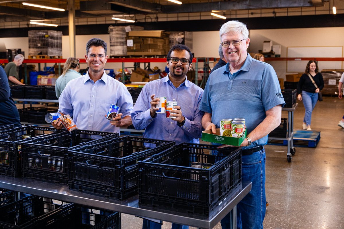 Asphalt_Inst's tweet photo. The staff of the @Asphalt_Inst spent the afternoon at God's Pantry Food Bank in Lexington, Kentucky, trading our desks for volunteer work to help close out Hunger Action Month. We're proud to support their mission of reducing hunger across the state. #HungerActionMonth https://t.co/BXI93hcDVk