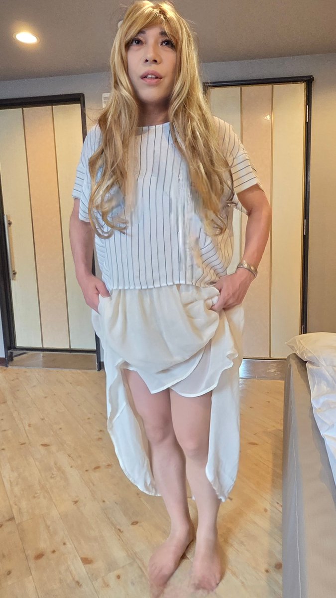 future072yuu's tweet photo. おはようございます💕
加工で金髪ヘアに、して見ました！
どちらが良いかな？ https://t.co/dPCVTQcxeD