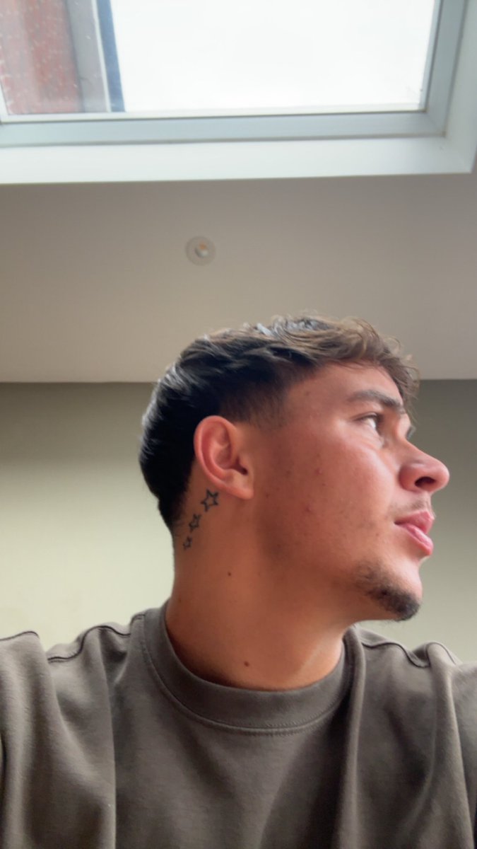 Jelouz3's tweet photo. He’s back https://t.co/cdAf4hcwwZ