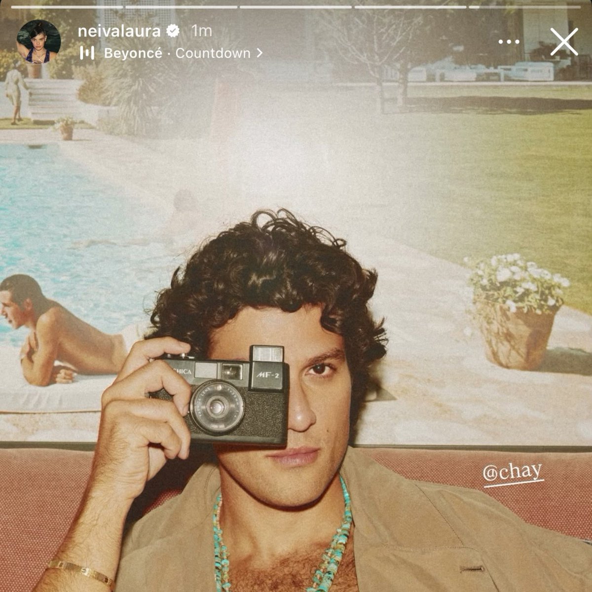 caitcolin's tweet photo. mulheres e seus homens lindos https://t.co/egfPBjnWFl
