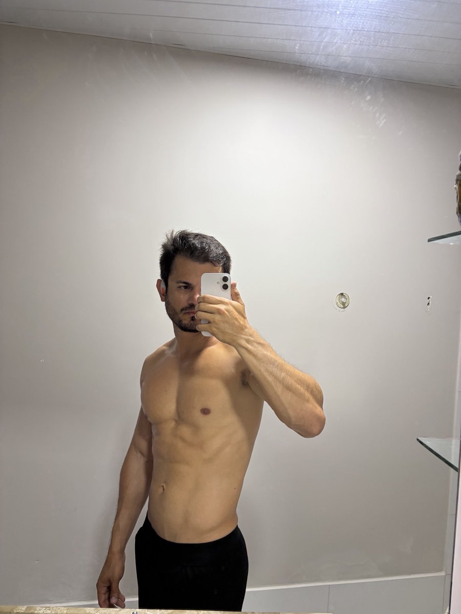 ItaloMatosss's tweet photo. Esse mês bati os 80kg de carne magra. 🫶🏻 https://t.co/oduV73Z4za