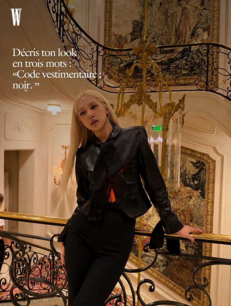 ROSETEAMFRANCE's tweet photo. « Code vestimentaire : noir » pour Saint Laurent, un défilé sous la Tour Eiffel qu’elle décrit comme exceptionnellement spécial, puis l’after… avant un dernier « bonne nuit ». 🖤 

ROSÉ AT YSL PFW
#ROSÉ #SAINTLAURENT
#ParisFashionWeek https://t.co/ms03GVD583