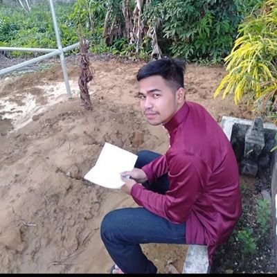 Ikmalanem29's tweet photo. sEOul mal pergi daTing nga @farahanimali  area dtrn tok bali.tahu anem ada disitu dia teRUs dtg sbb meRIndui anem.slps tu kim bawa anem balik kampung,berboncengkan muTO CCC2517,esok tok baru jadi wali pernikahan gantung kami,harapkan our both parent smpai kiamat x kahwin nga u https://t.co/Zru3HL2FAo