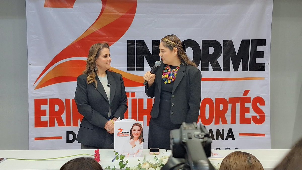 ErikaLuhrsC's tweet photo. Como Diputada Ciudadana, hice entrega de mi Segundo Informe Legislativo a nuestra presidenta de la Mesa Directiva, diputada Erika Guillén.
Este informe representa dos años de trabajo, resultados y compromiso con las causas ciudadanas de Guerrero. 
#SegundoInforme #ErikaLührs https://t.co/mP7n7SWDSK