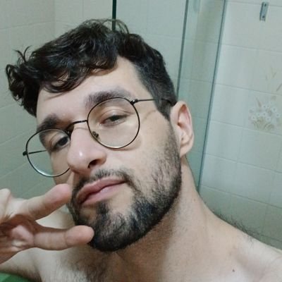 NollaThiago's tweet photo. Eu e meus 9 álbuns https://t.co/cbxGBJ4XXg