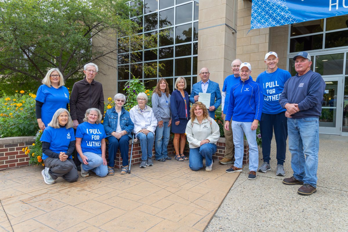 luthercollege's tweet photo. Luther’s grounds crew received a Citation for Beauty Award from the Decorah Town and Country Garden Club on Sept. 14. The award recognizes their landscaping work and contributions to Decorah. Thank you to our grounds crew and “I Pull for Luther” volunteers for all you do!🌿 https://t.co/gCybYHpDou