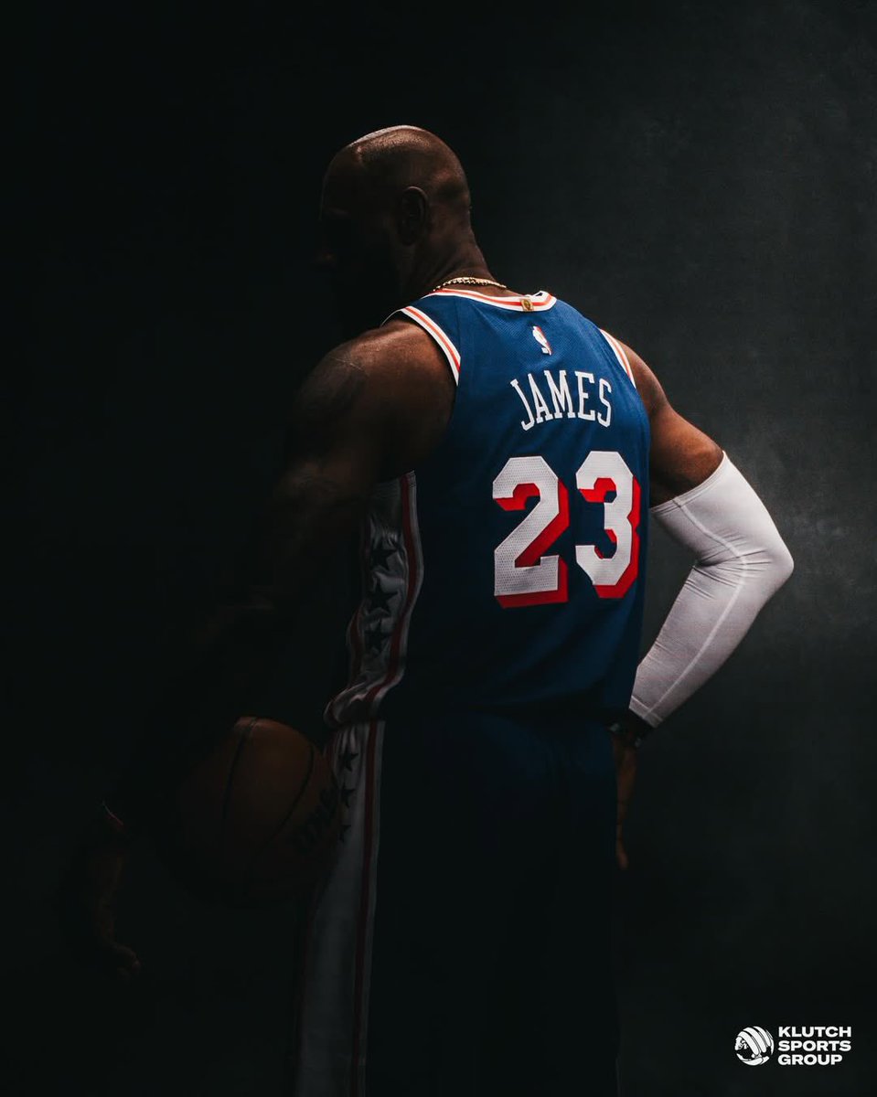 goatjamesx's tweet photo. 👑🫡😤 #LeBronJames #KingJames👑 #JamesGang #StriveForGreatness🚀 #Philadelphia76ers #Philadelphia #76ers #Philly #NBABasketball #NBAMediaDay #NBA https://t.co/AQtz8egmHo