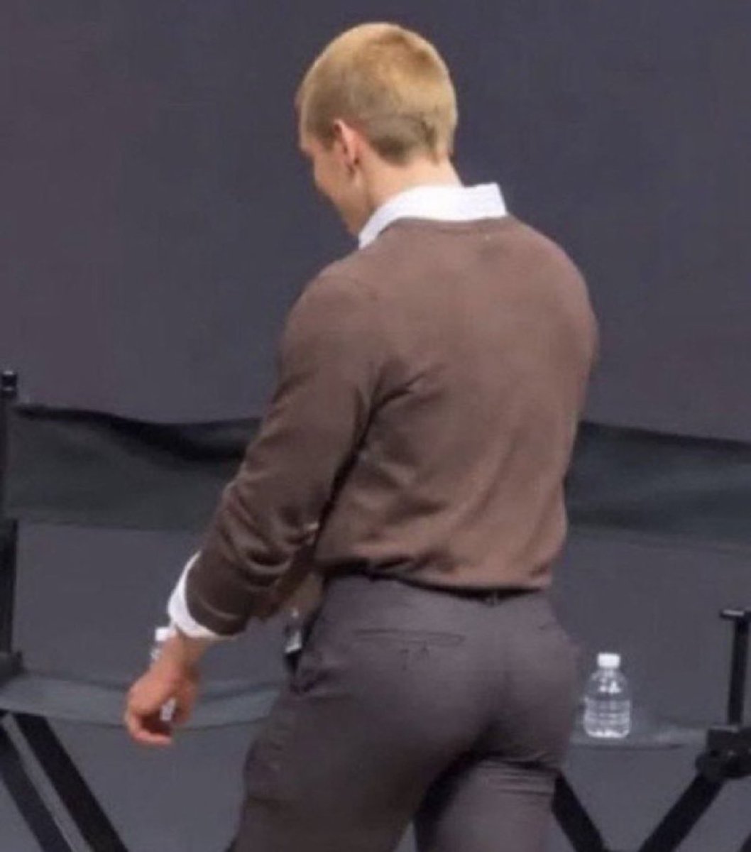 hudbisexual's tweet photo. this butt is about to digged around in by these fingers in s2 #hallelujah https://t.co/E2wHW5TD09